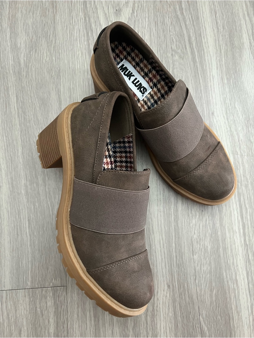 Muk Luks Taupe Faux Suede Slip-On Chunky Block Heel Loafers Lug Sole Size 8
